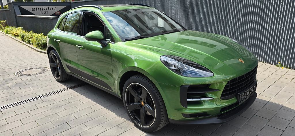 Porsche Macan 98.200 km 46.999 &euro; München 80689