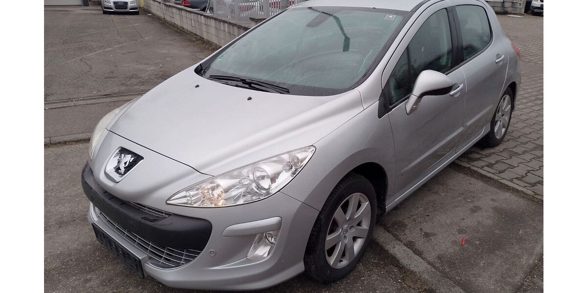 Peugeot 308 187.000 km 2.750 &euro; Ludwigsburg 71642