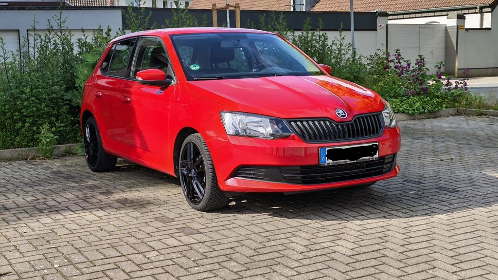 Skoda Fabia 127.464 km 5.800 &euro; Lüdinghausen 59348