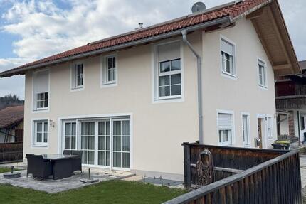 Haus Dietramszell - 4 Zimmer, 148 m&sup2;, 2.672&euro; | Angebot:25929842