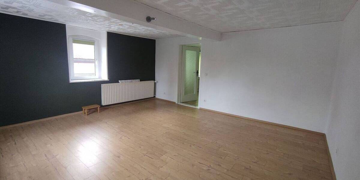 Mehrfamilienhaus, Wohnhaus Bitterfeld-Wolfen Bobbau - 8 Zimmer, 197 m&sup2;, 250.000&euro; | Angebot:25822452