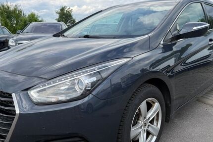 Hyundai i40 198.000 km 7.900 &euro; Wildau 15745