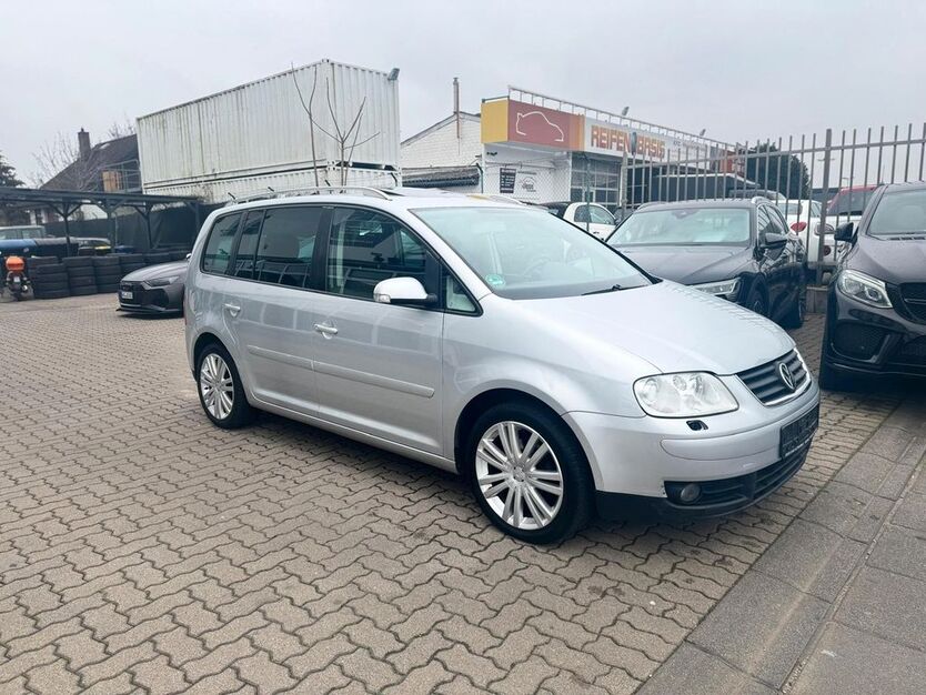 VW Touran 215.000 km 1.999 € Worms 67547