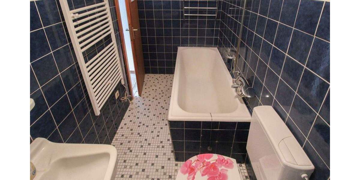 Einfamilienhaus Dormagen Delrath - 8 Zimmer, 421.000&euro; | Angebot:24846106