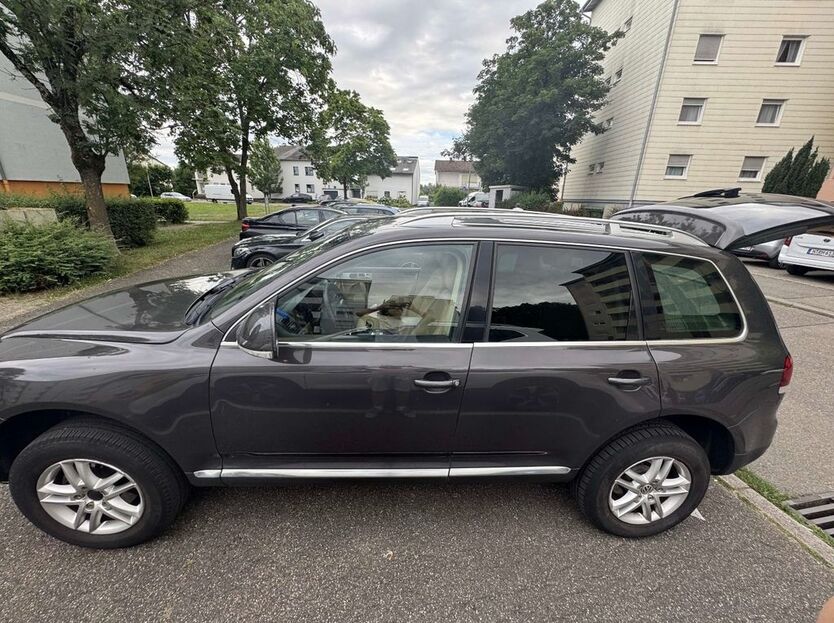 VW Touareg 285.104 km 5.500 € Kehl 77694