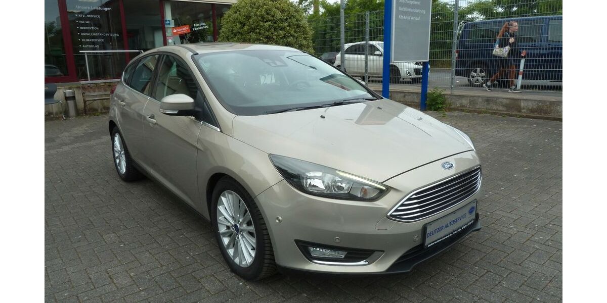 Ford Focus 57.305 km 11.290 &euro; Köln 51063