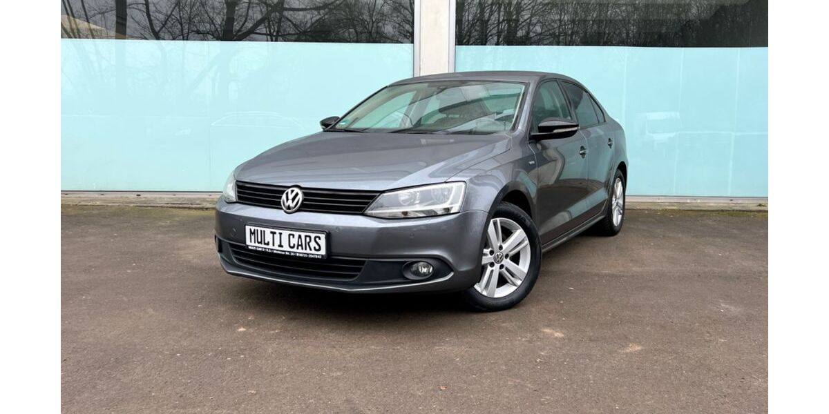 VW Jetta 146.995 km 7.890 &euro; Löhne 32584