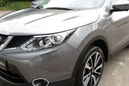 Nissan Qashqai 64.203 km 15.500 € Backnang 71522