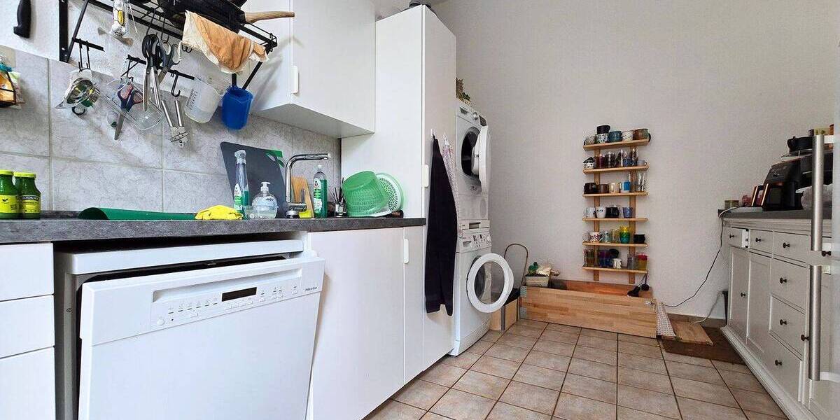 Stilvolles Wohnen im Herzen der Köthener Innenstadt - Altbaucharme trifft Wohnkomfort 4 zimmer