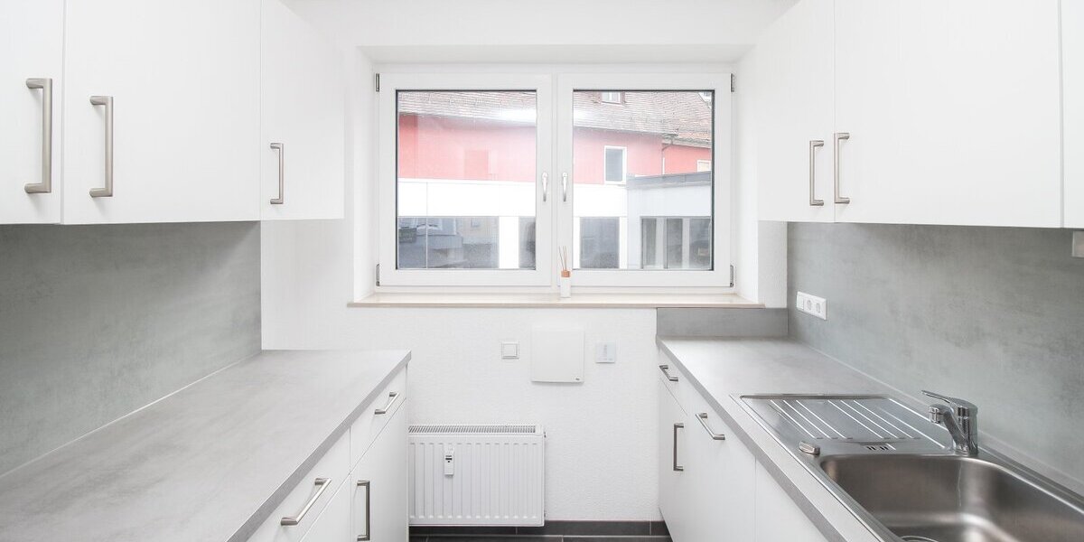 Modernisierte 2-Zimmer-Wohnung mit Einbauküche in Oberndorf a. N. - Etagenwohnung Oberndorf | Angebot:27003075