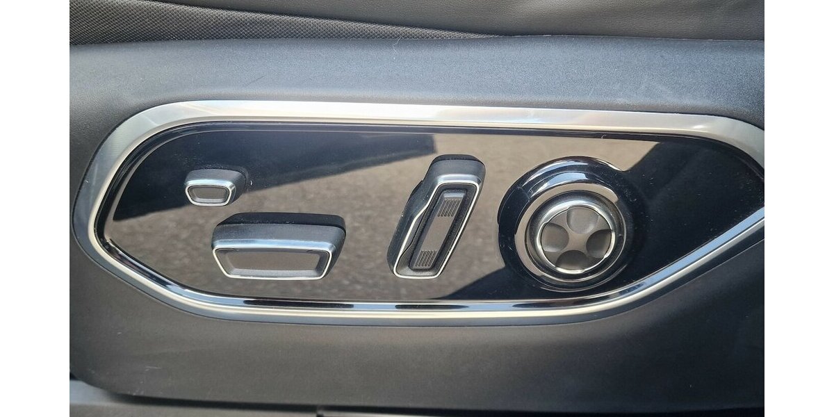 Jeep Grand Cherokee Summit Reserve Plug-In-Hybrid 4xe 30.000 km 61.799 &euro; Landau 76829