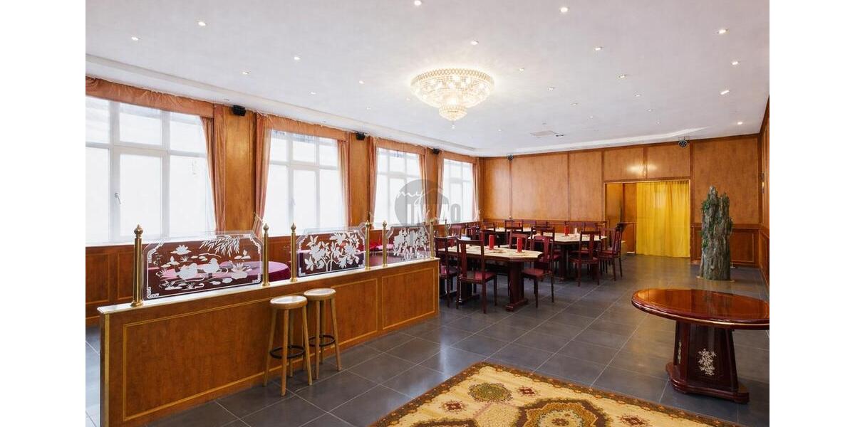 PERFEKT FÜR KONZEPTE, DIE AUFFALLEN WOLLEN - EIN ORT, DER IM GEDÄCHNIS BLEIBT: HISTORISCHE ARCHITEKTUR MIT INDIVIDUELLEM CHARME zimmer