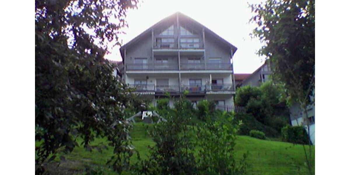 Etagenwohnung Hutthurm - 3 Zimmer, 85 m&sup2;, 680&euro; | Angebot:25658982