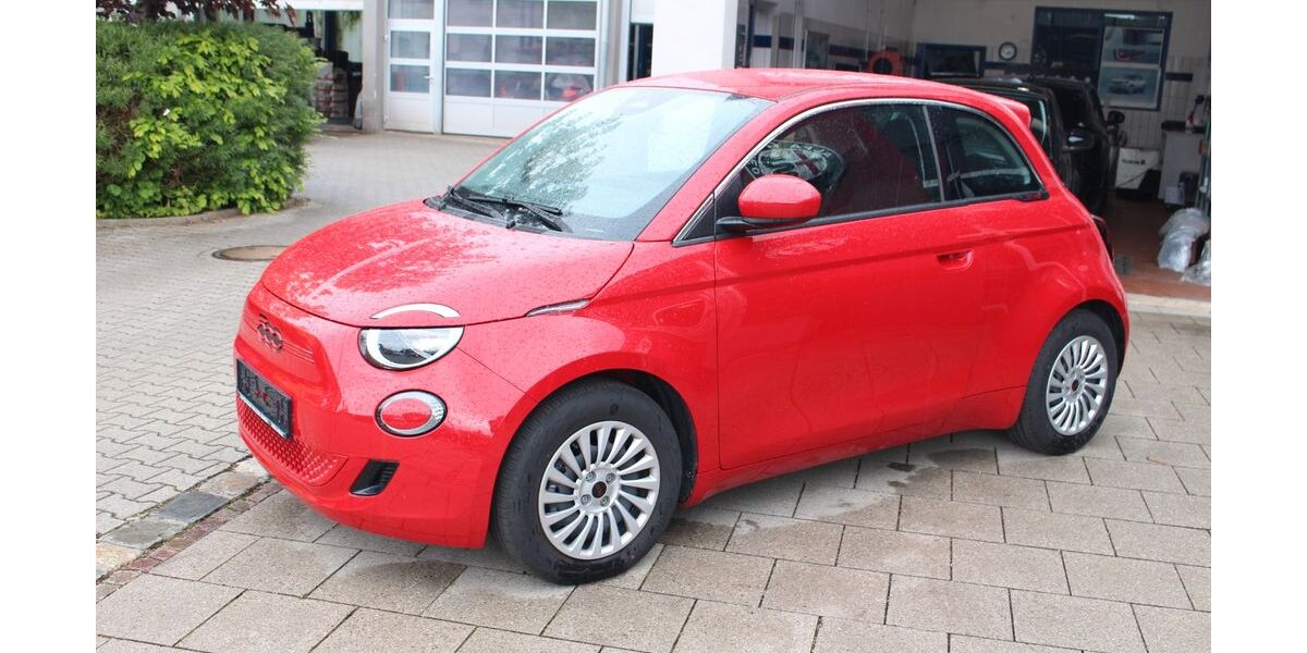 Fiat 500e 11.000 km 17.900 &euro; Weilheim 82362