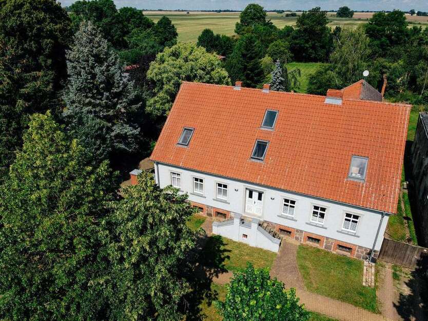 Haus zum Kaufen in Fehrbellin-Langen 560.000 € 250 m²
