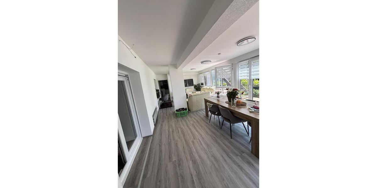 Einfamilienhaus Heusweiler - 8 Zimmer, 250 m&sup2;, 320.000&euro; | Angebot:27270637