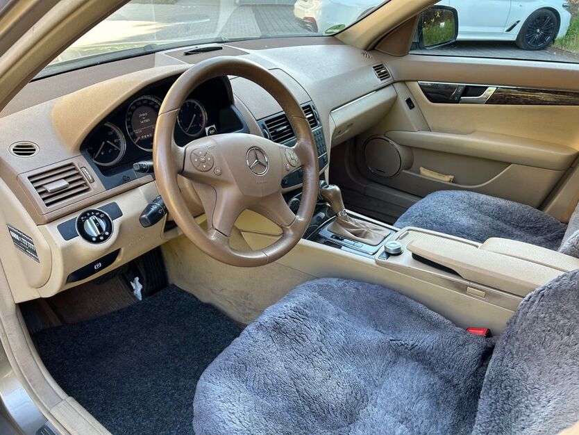 Mercedes-Benz 220 162.000 km 7.900 € Großlittgen 54534