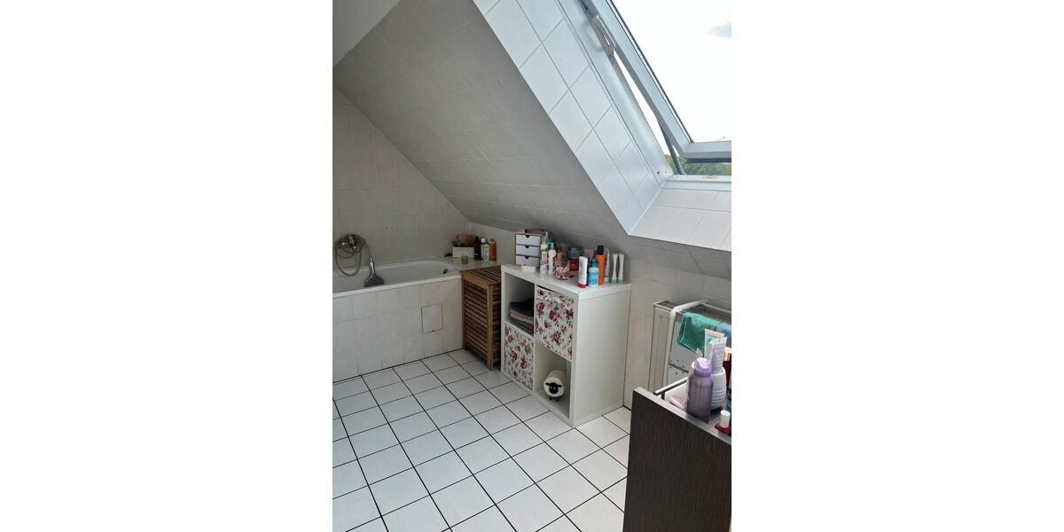 Dachgeschoßwohnung Hamm Braam-Ostwennemar - 4 Zimmer, 102 m&sup2;, 940&euro; | Angebot:26681776