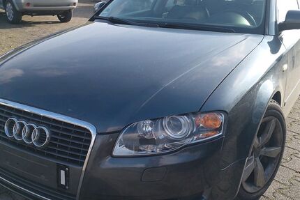 Audi A4 270.000 km 2.490 € Ludwigsburg 71642