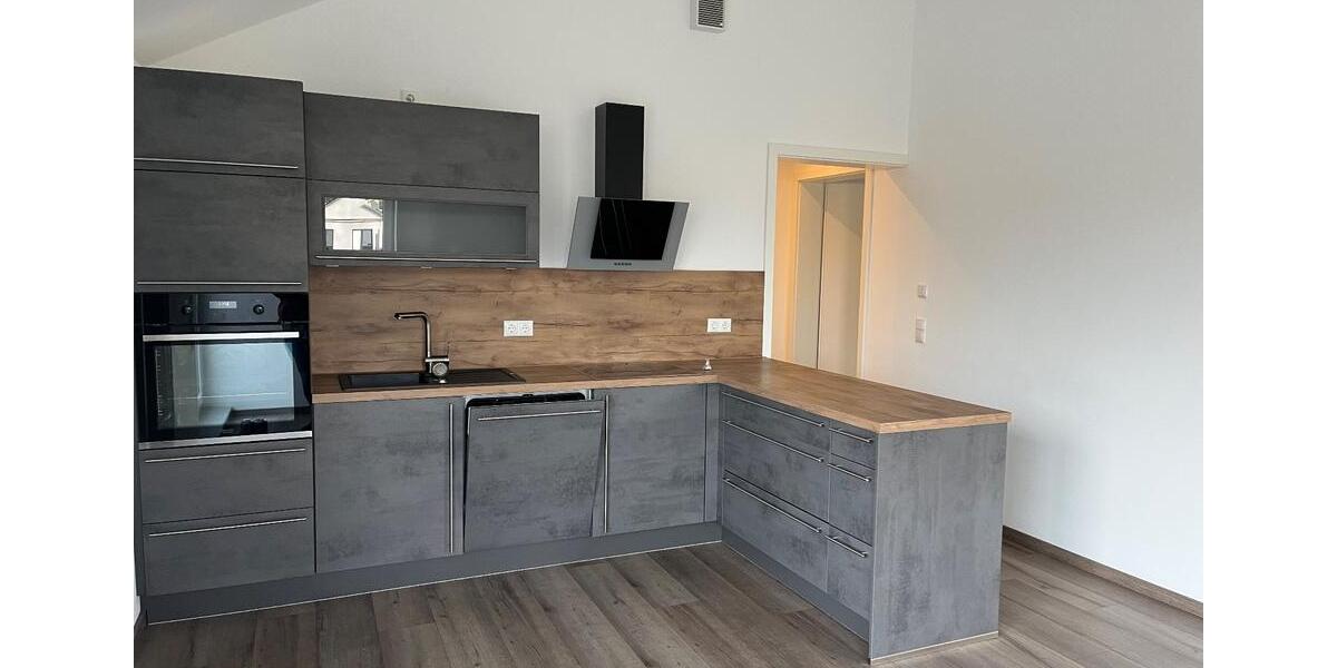 Dachgeschoßwohnung Nabburg - 2 Zimmer, 81 m&sup2;, 800&euro; | Angebot:25353313