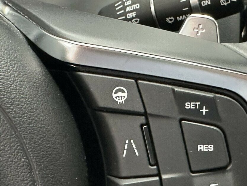 F-Pace 3,0 D AWD R-Sport +AHK+Panorama+Navi+Kamera