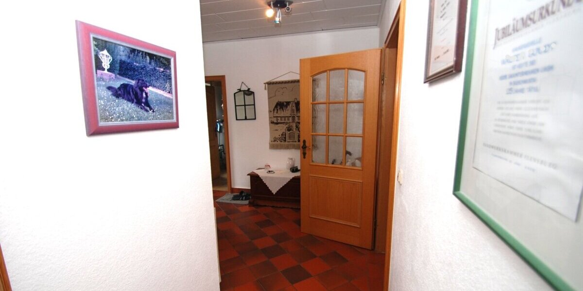 Walmdachbungalow in Marne - Stilvolles Wohnen mit Gartenblick und Wintergarten! - Bungalow Marne | Angebot:26835885