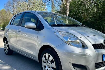 Toyota Yaris 87.800 km 3.700 &euro; Hüfingen 78183