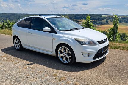 Ford Focus 184.000 km 5.500 &euro; Bieringen 74214