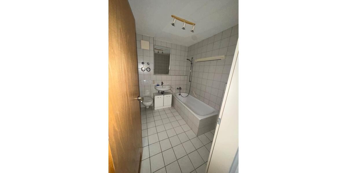 Etagenwohnung Straubing - 2 Zimmer, 71 m&sup2;, 781&euro; | Angebot:26381494