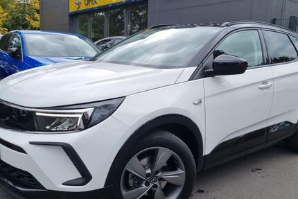 Opel Grandland (X) 88.422 km 14.980 &euro; Potsdam 14480