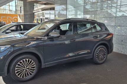 VW Tiguan 7.499 km 31.999 &euro; Sassenburg 38524