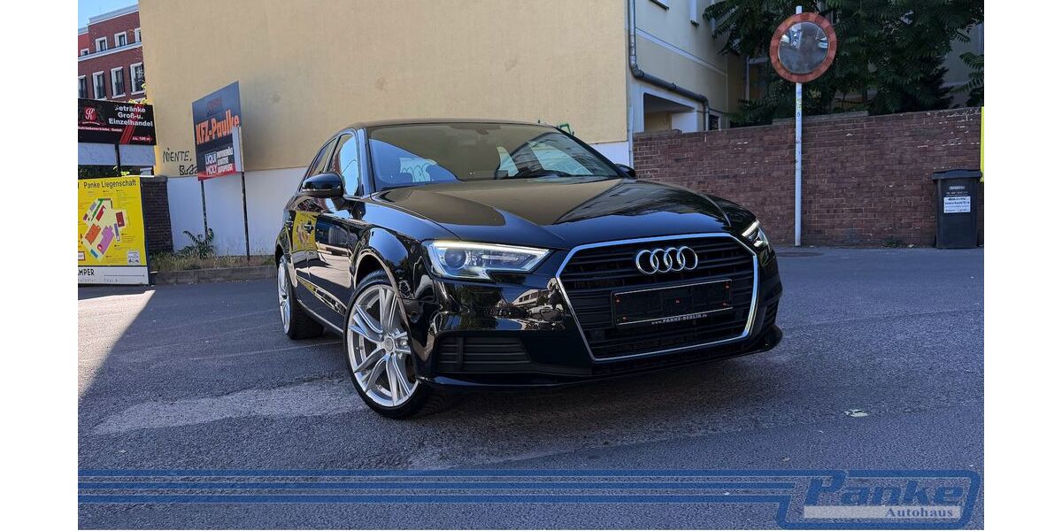 Audi A3 165.088 km 12.890 &euro; Berlin - Pankow 13187