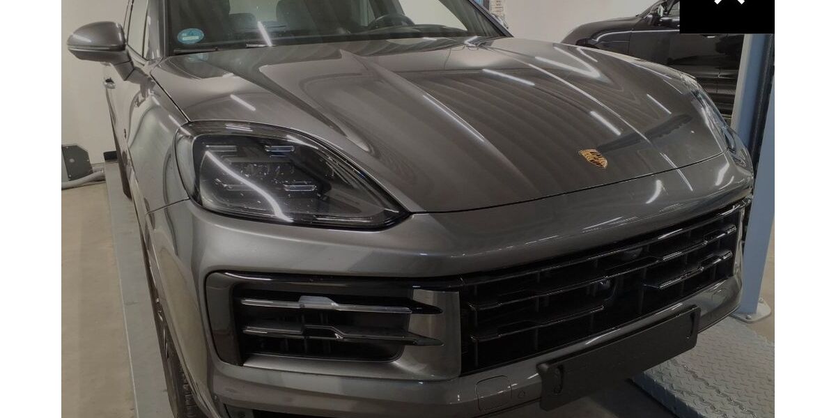 Porsche Cayenne 18.800 km 84.888 &euro; Stuttgart 70499