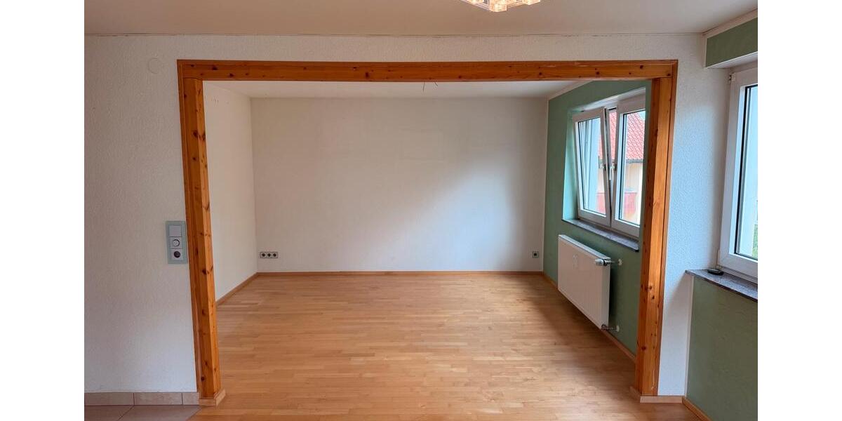 Etagenwohnung Villingen-Schwenningen Schwenningen - 2.5 Zimmer, 88 m&sup2;, 230.000&euro; | Angebot:27003088