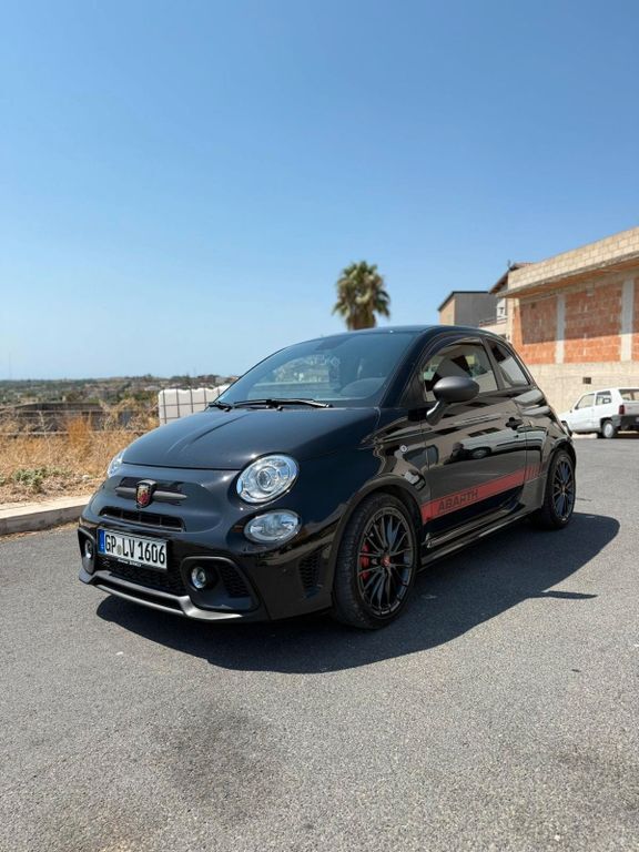 Abarth 695 11.000 km 31.500 € Salach 73084