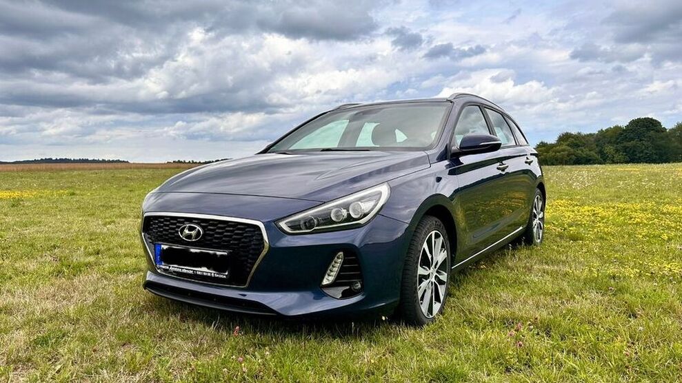 i30