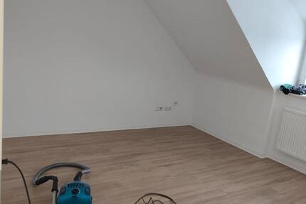 2 Zi-Dachgeschosswohnung renoviert Schützenstr. 13 a Cadenberge 2 zimmer