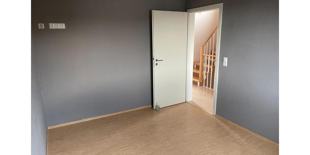 Reihenhaus Bad Sobernheim - 5 Zimmer, 130 m&sup2;, 374.000&euro; | Angebot:27086401