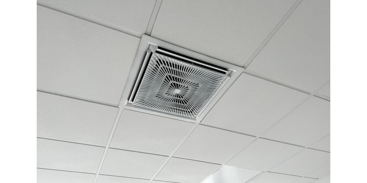 Neuwertiges Büro (ca. 42qm) mit Blick auf den Moritzberg in der Industriestraße 23a zimmer