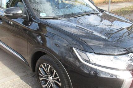 Mitsubishi Outlander 289.000 km 8.450 &euro; Berlin 12357