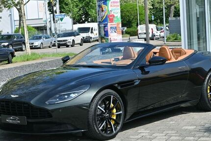 Aston Martin DB11