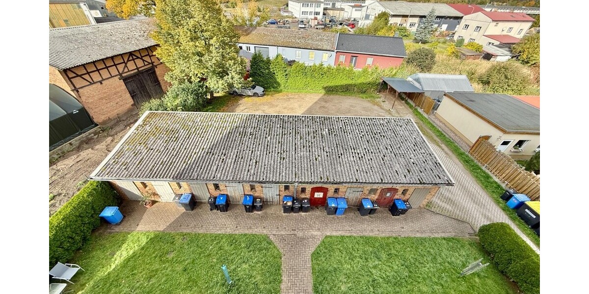 HORN IMMOBILIEN++RESERVIERT! Neustrelitz, vermietetes MFH mit 10 Wohneinheiten, Stellplätzen und Keller - Mehrfamilienhaus, Wohnhaus Neustrelitz | Angebot:25571441