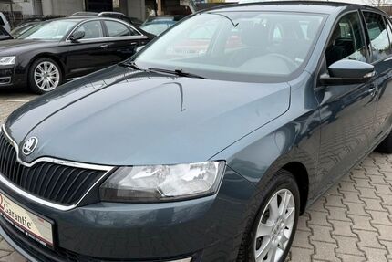 Skoda Rapid 156.470 km 5.990 &euro; München 81825