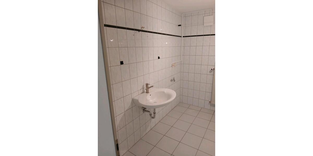 Dachgeschoßwohnung Hohenroth - 2.5 Zimmer, 98 m&sup2;, 620&euro; | Angebot:26515790
