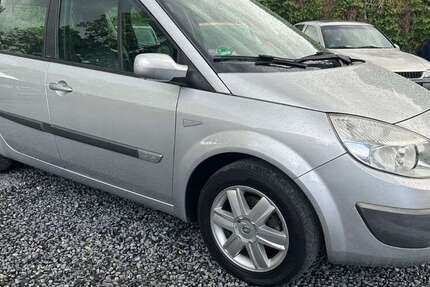 Renault Scenic 148.000 km 2.800 € Berlin 12109
