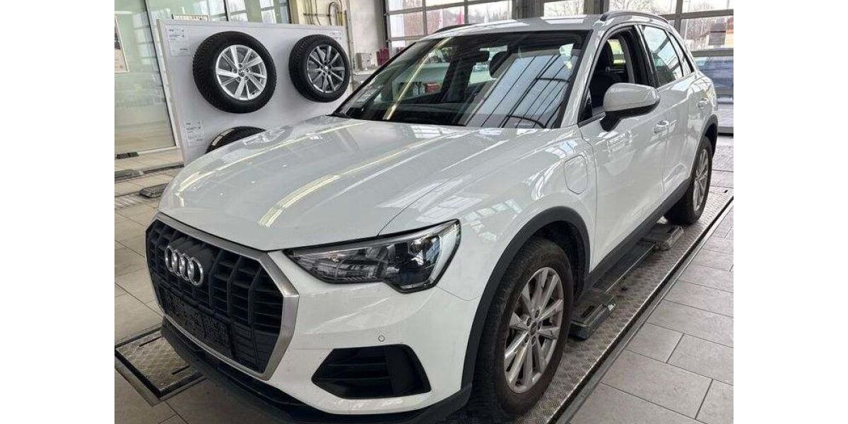 Audi Q3 21.700 km 32.930 &euro; Lörrach 79540