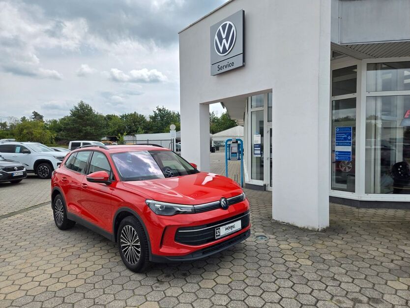 VW Tiguan 18.090 km 38.990 € Königsbrück 01936