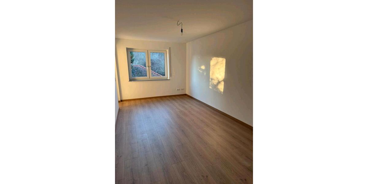 Etagenwohnung Chamerau - 4 Zimmer, 133 m&sup2;, 1.050&euro; | Angebot:24301006