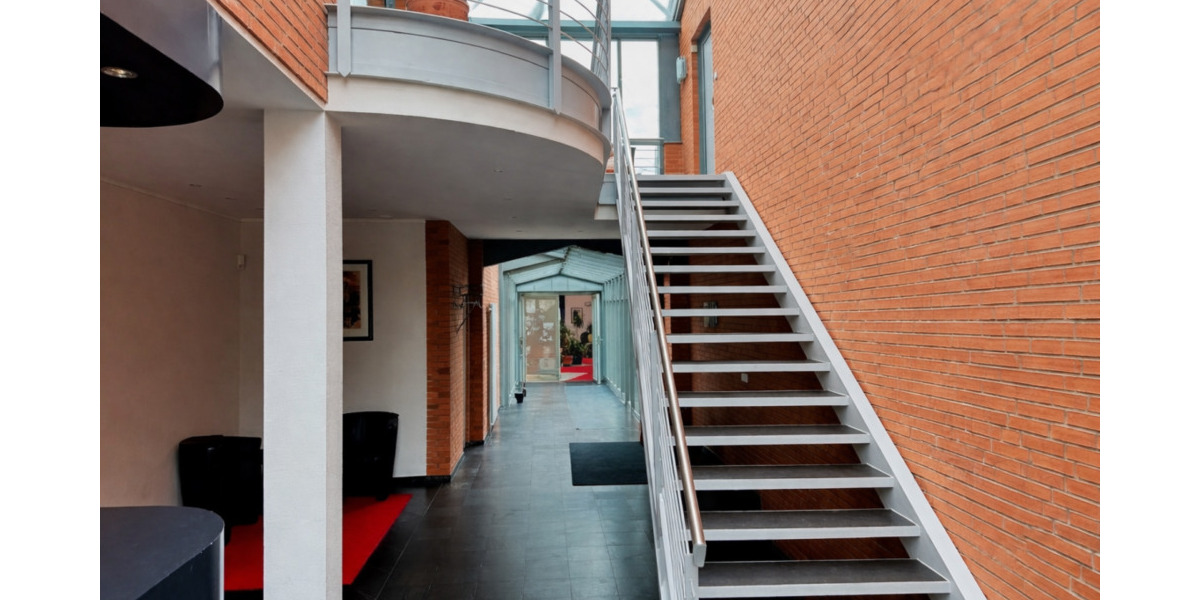 Gewerbeobjekt Ahrensburg - 9 Zimmer, 350 m&sup2;, 1.260.000&euro; | Angebot:25779529