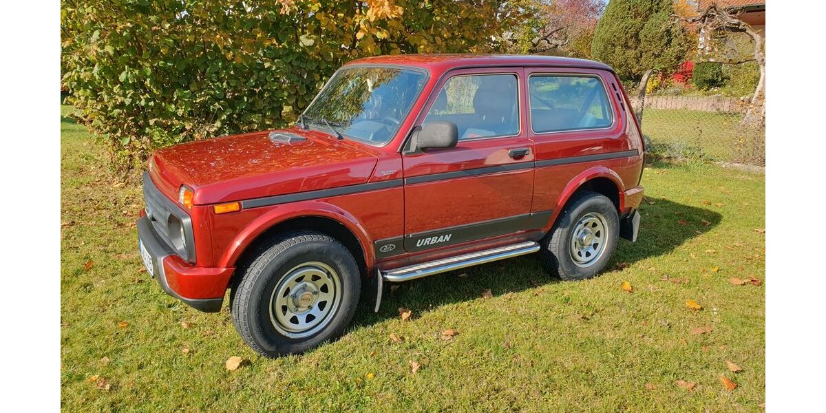 Lada Urban 21.565 km 12.000 &euro; Langenau 89129